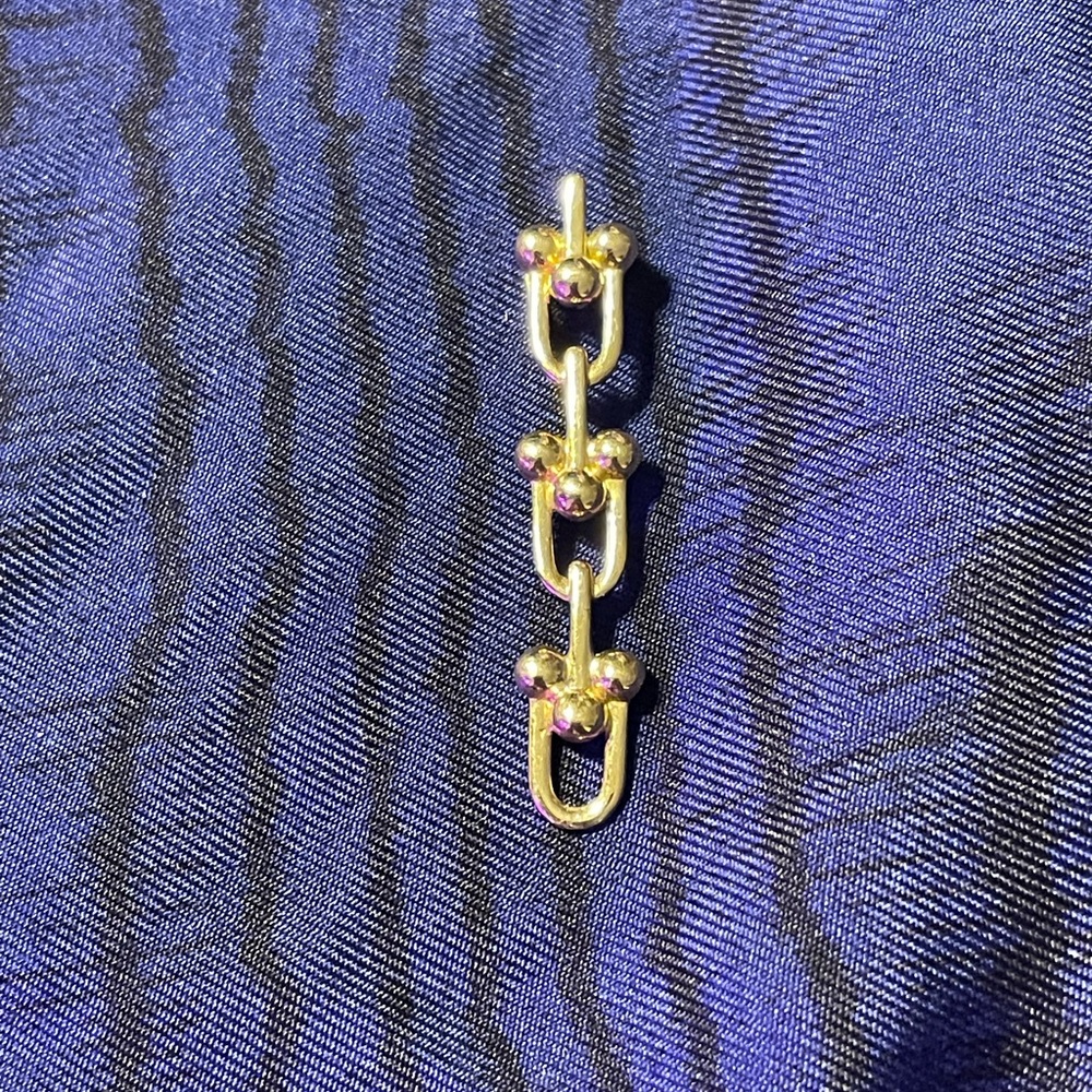 18k Dubai Gold Triple Link Pendant! 2026 Listing! This piece is a STUNNER!